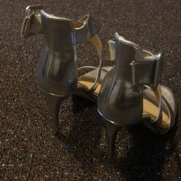 chinese laundry silver heels